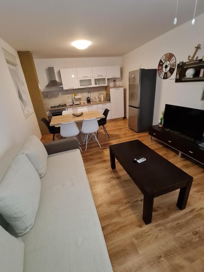 Delfin Vidalici Apartman Apartamento Kustići Exterior foto